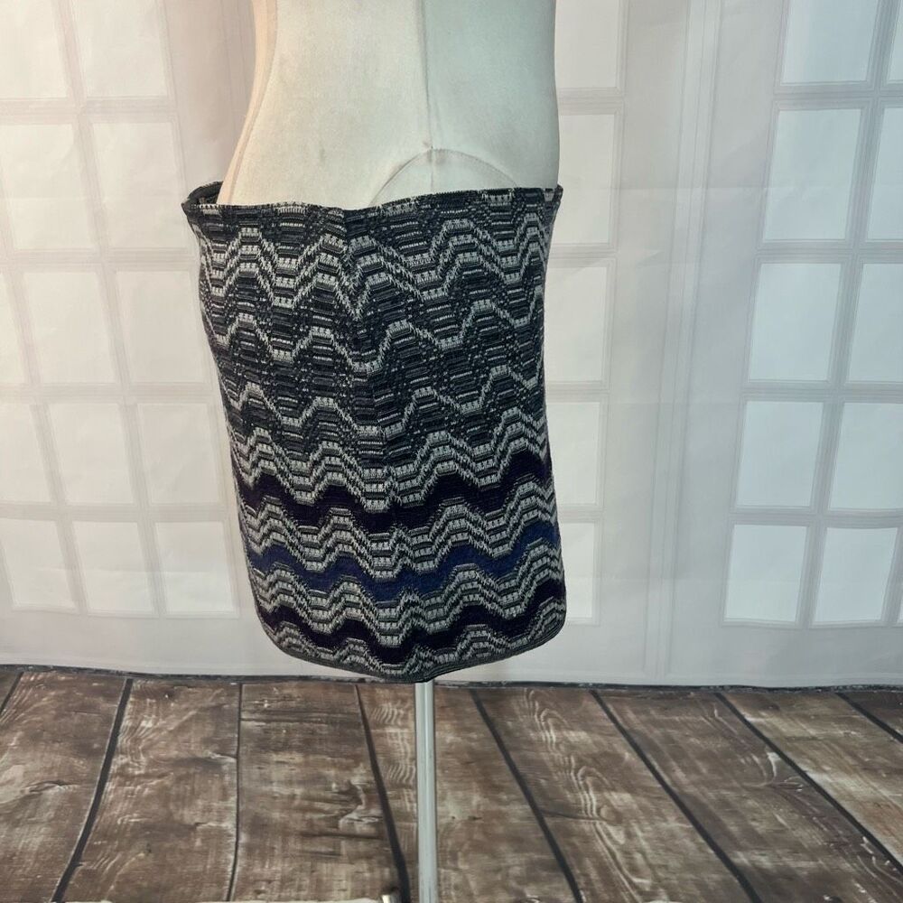Missoni Sport Black Chevron Knit Mini Skirt Italian Size 42 or US Large 10/12 - Picture 4 of 10